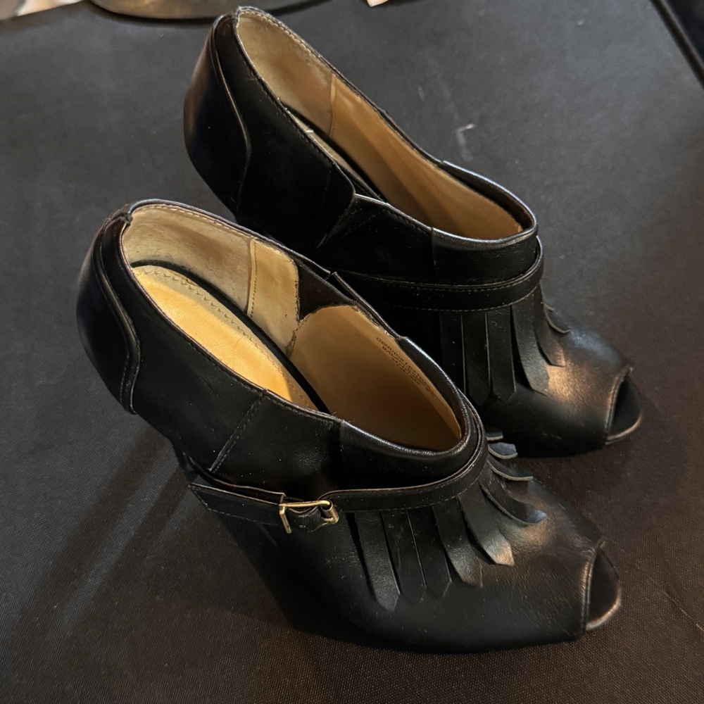 Colin Stuart Oxford Peep Toe Heels